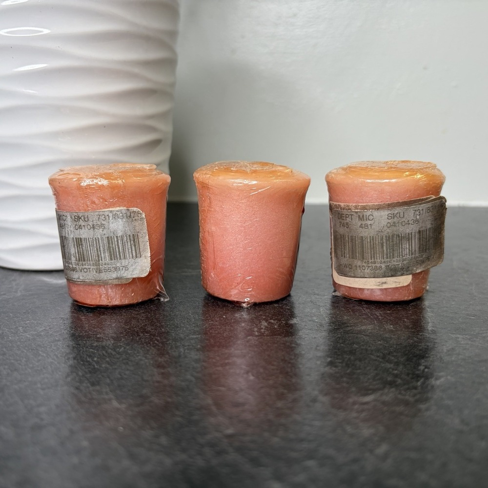 NEW Yankee Candle Spring Bouquet 1.75 oz Votive Retired Set Of 3 - Picture 2 of 4